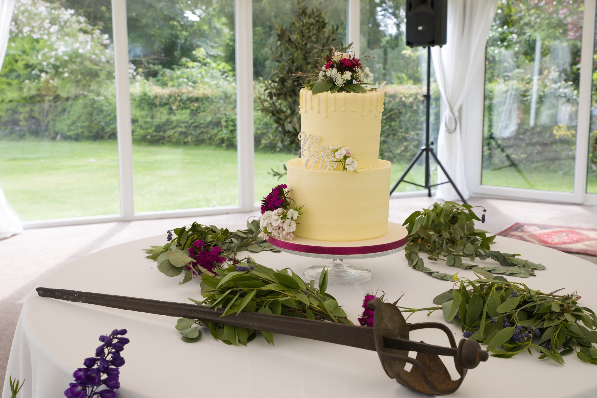 Wedding cake and details, recommended Irish suppliers